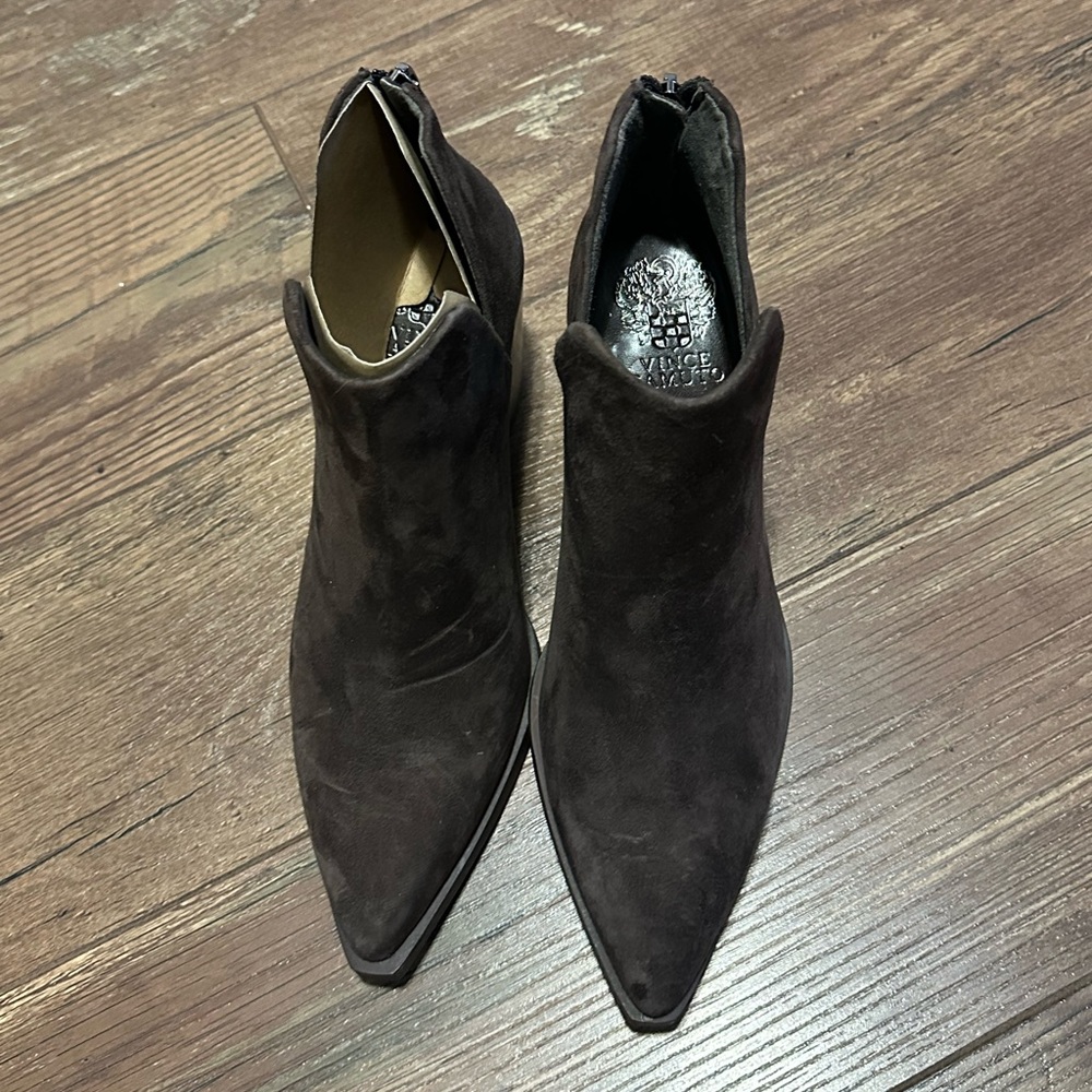 Vince Camuto Gigietta Women's Brown Suede Back Zip Chelsea Booties - Size 8